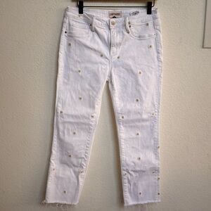 DRIFTWOOD Candace Crop Dizzy Daisy Embroidered Frayed Hem White Jeans